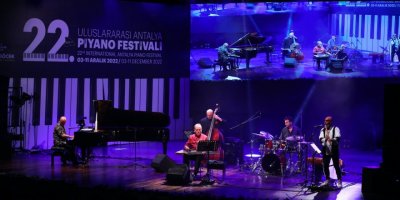 Doğu ve Batı müzikleri, Antalya Piyano Festivali'nde buluştu
