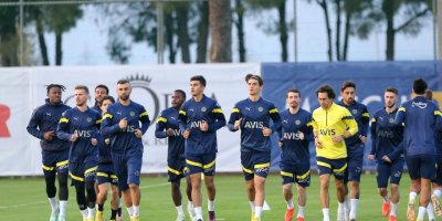 Fenerbahçe günü tek antrenmanla tamamladı