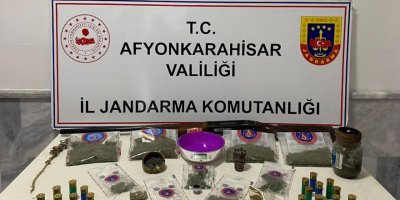 Afyonkarahisar'da iki eve uyuşturucu baskını