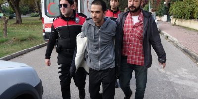 Annesini boğazına bıçak saplayıp öldürdü, 'Hatırlamıyorum' dedi (2)