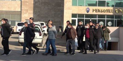 Suç örgütü operasyonunda polis ve bekçilerin de olduğu 21 şüpheli, adli kontrolle serbest