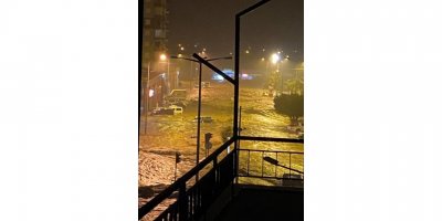 Antalya’nın iki ilçesinde sel felaketi; otomobiller sürüklendi, seralar su altında kaldı (2)- Yeniden