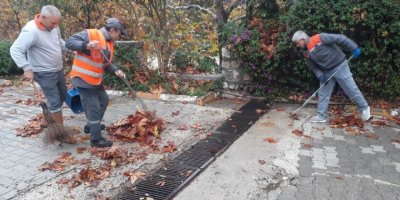 Kemer'de mazgallar temizleniyor