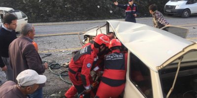 Muğla'da şerit ihlali yapan otomobil kazaya neden oldu: 5 yaralı