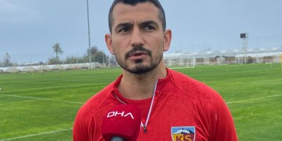 Emrah Başsan: Hocamız adı gibi çağdaş bir futbol oynatıyor