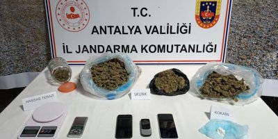 Jandarma uyuşturucu tacirlerine göz açtırmıyor