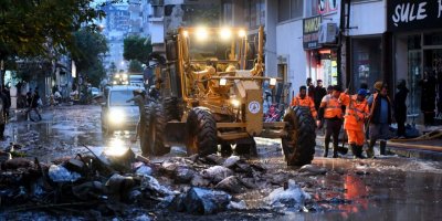 Antalya'da selin yaraları sarılıyor