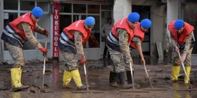 Antalya'da selin yaraları sarılıyor (2)