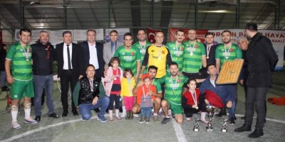 Sağlık çalışanları, 'Geleneksel Futbol Turnuvası'nda buluştu