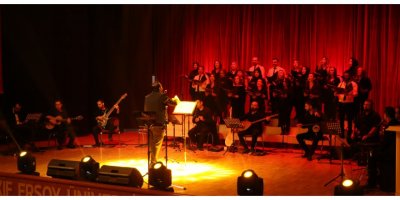 Öğretmenlerden türkü gecesi