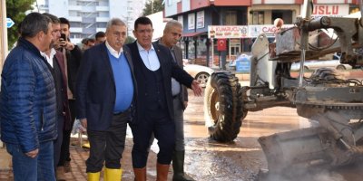 AESOB, Kumluca'da sel felaketiyle zarar gören esnafın yanında