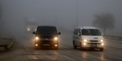 Afyonkarahisar-Antalya Karayolu'nda sis etkili oldu