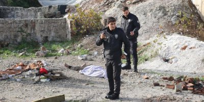 Boş arazide kadın cesedi bulundu