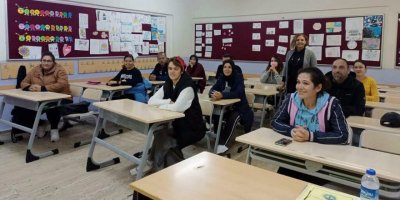 Muğla'da veliler, aile okulu eğitimleriyle destekleniyor