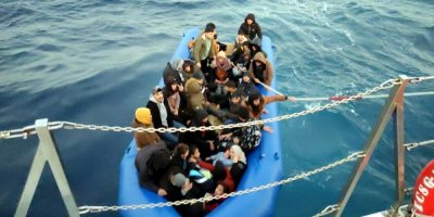 Bodrum açıklarında geri itilen 65 kaçak göçmen kurtarıldı