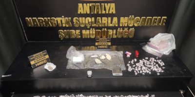 Antalya'da 3 ilçede uyuşturucu operasyonu: 7 tutuklama