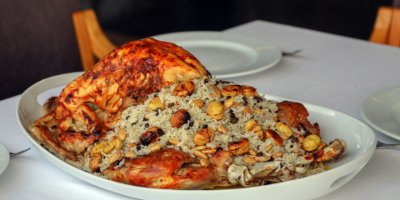 Pişirilmiş yılbaşı hindisi el yakıyor