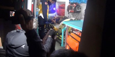 Irmağa düştü, itfaiye kurtardı