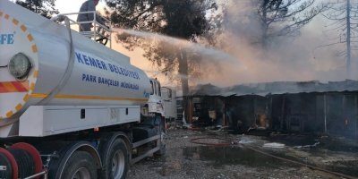 Kemer'de baraka yangını