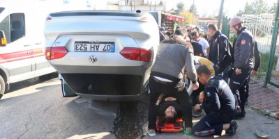 Sürücü adayı, direksiyon dersinde kaza yaptı; eğitmen kaçtı