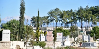 Antalya'da 'arsa değeri' yükselişi, aile mezarı fiyatına yansıdı