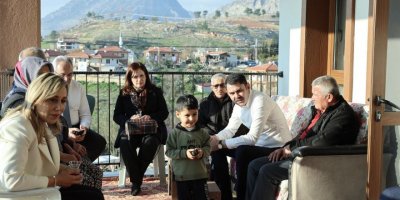 Bakan Kurum, Manavgat'ta afetzedelerin evlerine konuk oldu