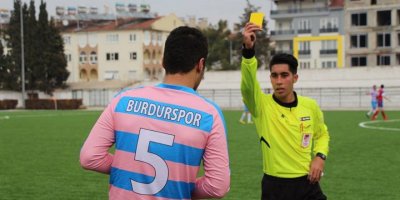 Burdurlu üç hakem terfi etti