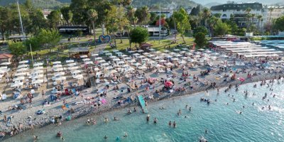 Kemer'e 2022'de nüfusunun 87 katı ziyaretçi