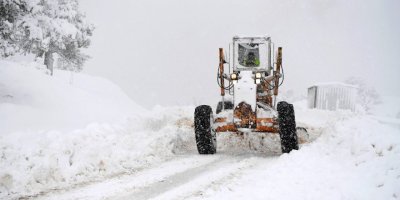 Konyaaltı'nda kar ve yağmur nöbeti