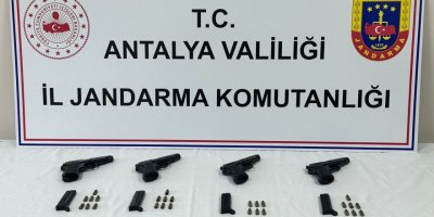 Haciz yapılan otelde ruhsatsız tabanca ele geçirildi