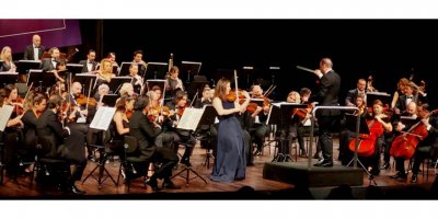 267 yıllık kemanıyla büyüledi