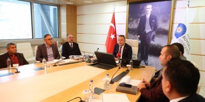 Başkan Böcek muhtarların sorunlarını dinledi