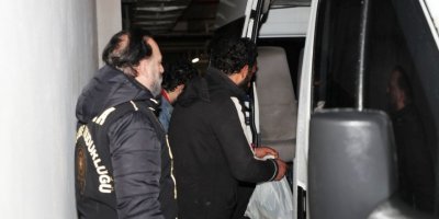 Polisten 'aranan' operasyonu; 65 gözaltı