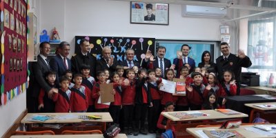 Muğla'da 169 bin öğrenciye karneleri dağıtıldı