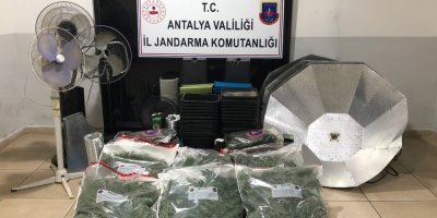 Manavgat'ta uyuşturucu operasyonunda 2 gözaltı