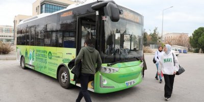Büyükşehir'den üniversiteliye ücretsiz ulaşım