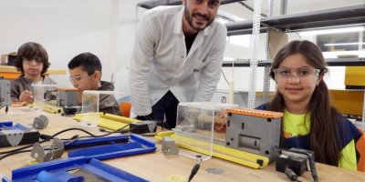 Bilim merkezinde dolu dolu ara tatil