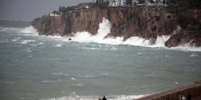 Antalya'da kuvvetli fırtına (3)