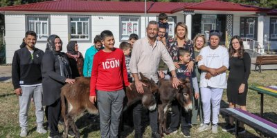 Kaderine terk edilen köy okulu, otizmli çocuklara umut oldu