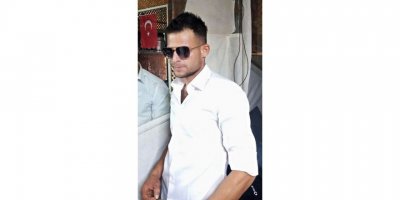 Evinin önünde göğsünden vurulup öldürüldü