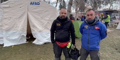 Gurbetçi itfaiyeci, bu kez deprem bölgesinde hayat kurtarıyor
