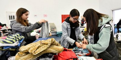 Depremzedeler için 2'nci mağaza Güzeloba'da