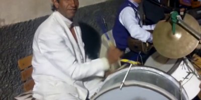 Evinin bahçesinde yanmış cesedi bulundu