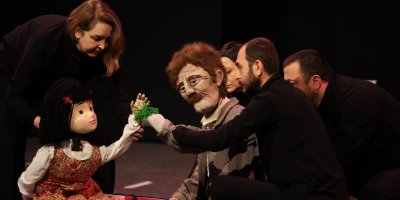 AŞT'den yetişkinler için kukla oyunu, 'Göçmen' prömiyer yaptı
