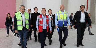 Başkan Böcek, Serik'te çalışmaları yerinde inceleyip bilgi aldı