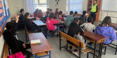 Öğrencilere 'Trafikte Parlayan Yıldızlar' eğitimi