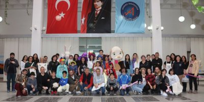 Depremin yaralarını sanat ve sporla sarıyorlar