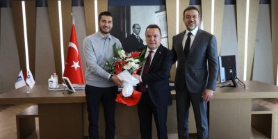 Antalyaspor'un yeni başkanı Sabri Gülel'den Başkan Böcek'e ziyaret