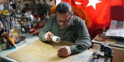 40 yıldır işlemediği deri kalmadı