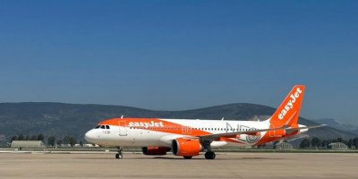 Milas-Bodrum Havalimanı İngiliz turistlerle sezonu açtı